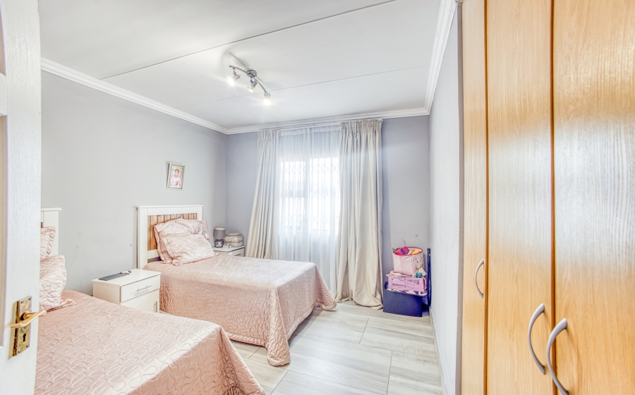 4 Bedroom Property for Sale in Beacon Bay Eastern Cape
